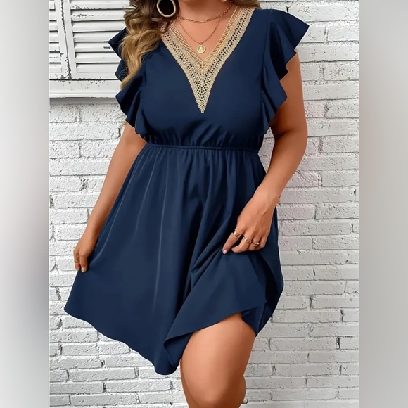 CROCHET TRIM DRESS - Picture 1 of 6